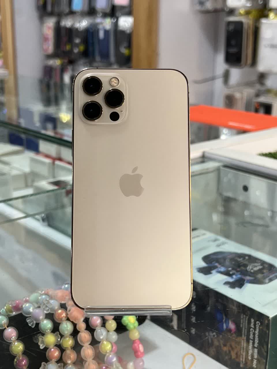 آیفون 12 پرو